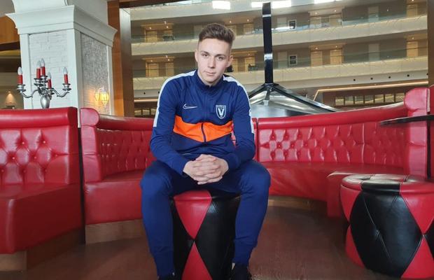 CORESPONDENȚĂ GSP DIN ANTALYA // VIDEO Dialog special cu Louis Munteanu, perla Viitorului: „Am un caracter puternic, nu mă va doborî entuziasmul” » De ce l-a certat Gică Hagi + ce sfat important i-a dat