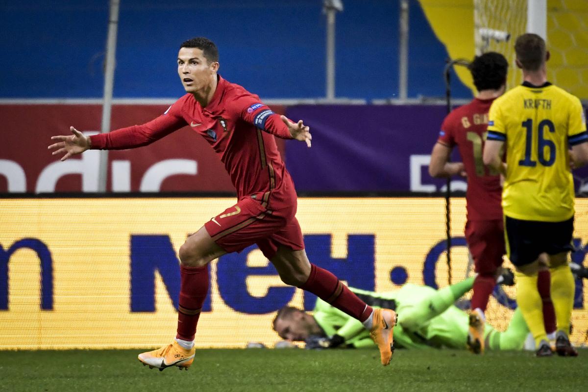Pele i-a recunoscut superioritatea lui Ronaldo, după ce lusitanul i-a depășit recordul de goluri: „Ce viață frumoasă ai!” » Răspunsul lui Cristiano