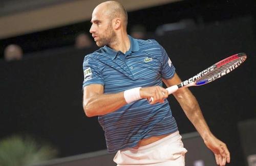 Marius Copil (30 de ani, 216 ATP) a fost eliminat în primul tur al calificărilor de la Australian Open, de australianul Dane Sweeny (19 ani, 794 ATP), scor 6-7(3), 6-2, 3-6.