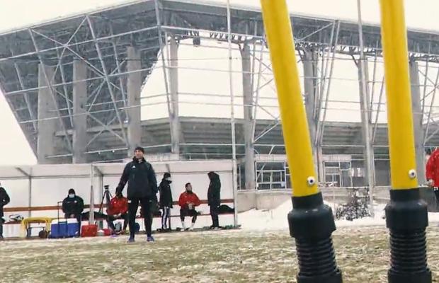 „Spion” la antrenamentul lui Sepsi » Un fotbalist, cameraman deghizat cu GoPro :)
