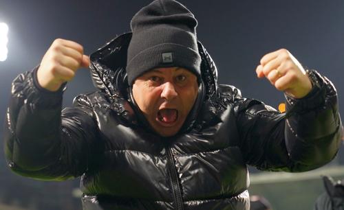Marius Șumudică (49 de ani), antrenorul care s-a despărțit recent de Gaziantep, a vorbit pentru prima dată despre atacul rasist pe care un fost arbitru și fotbalist turc l-a lansat la adresa lui.
