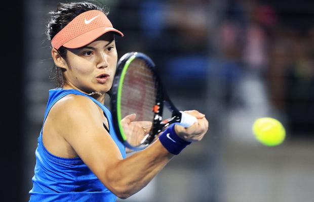 Emma Răducanu nu se regăsește! A pierdut cu 0-6, 1-6 la primul meci din 2022