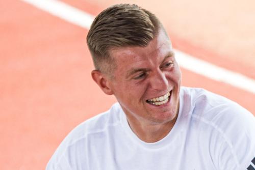 Toni Kroos (32 de ani), mijlocașul lui Real Madrid, a stârnit rumoare pe Twitter înaintea meciului cu Barcelona din SuperCupa Spaniei.