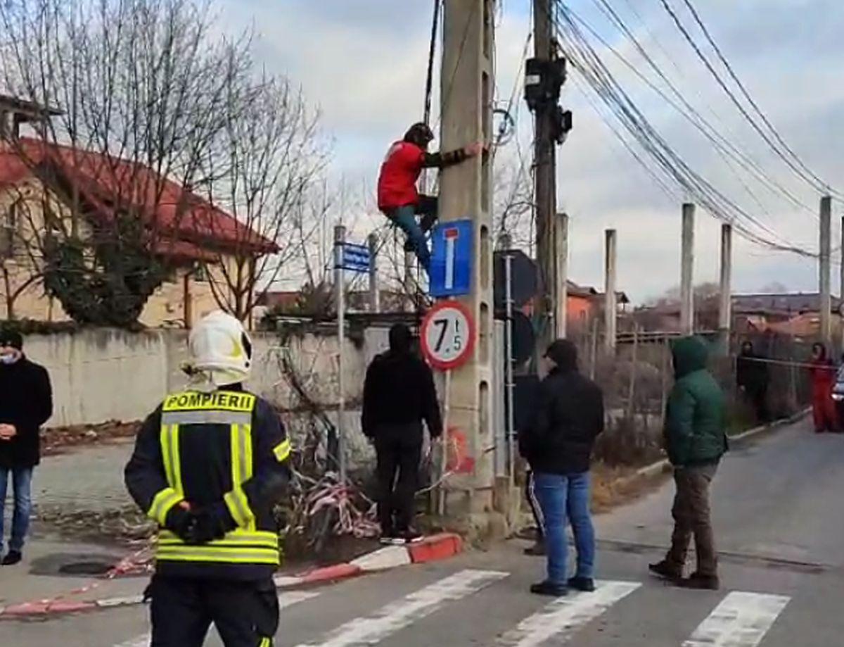 Un bărbat s-a urcat pe stâlpul din fața casei lui Becali: „Nea Gigi, ieși afară!” » Cum a fost rezolvat incidentul