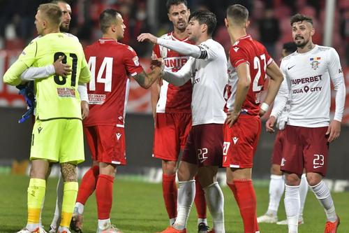 Dinamo va disputa miercuri, de la ora 12:30, primul meci amical al iernii, împotriva lui CS Mioveni. Portarul Plamen Iliev (30 de ani) nu va face parte din lot și este tot mai aproape de plecare.