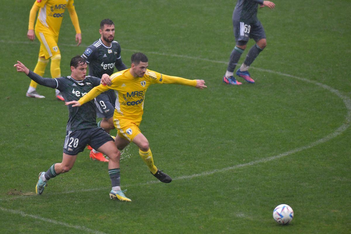 Ajuns la o rivală, fosta mare speranță a „câinilor” anunță: „Pentru Dinamo, am renunțat la restanțe” + E pe val la noua echipă