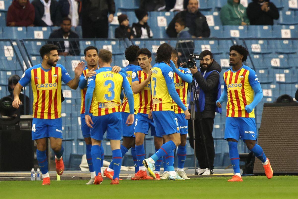Real Madrid, prima finalistă din Supercupa Spaniei » Victorie dramatică în fața Valenciei, la loteria loviturilor de departajare