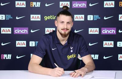 Gicu Grozav știe cum va putea reuși Radu Drăgușin la Spurs: „Mentalitatea. E ceva «wow»” + De ce a renunțat vedeta Petrolului la națională