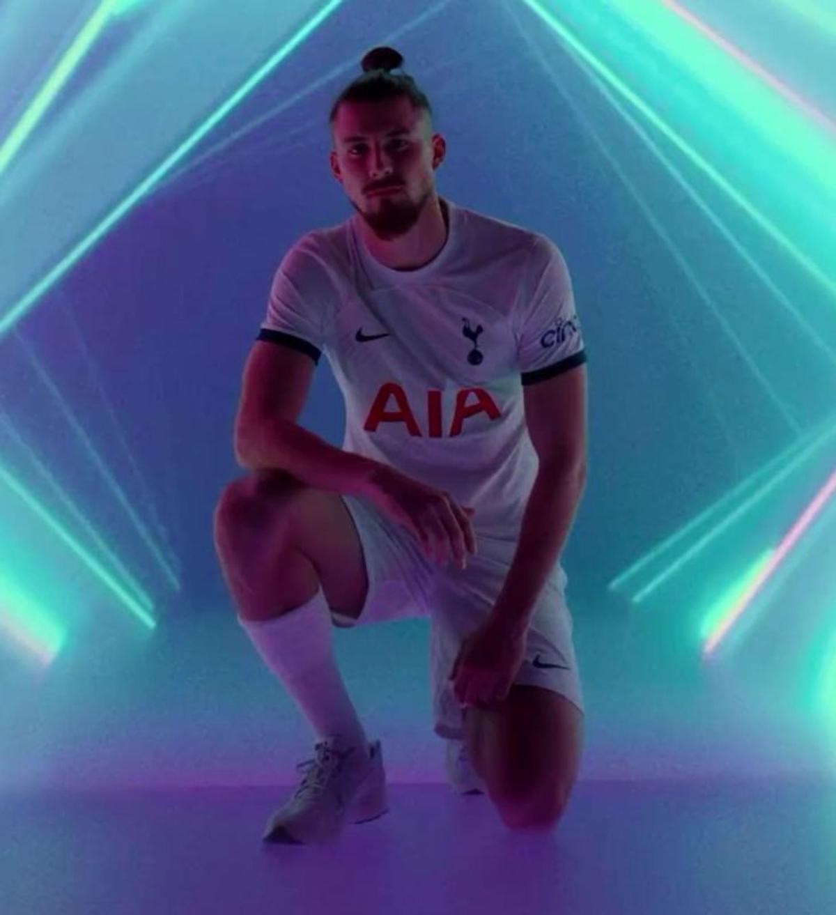 În primul interviu acordat la Tottenham, Drăgușin l-a dat de gol pe Postecoglou: „Asta mi-a spus”