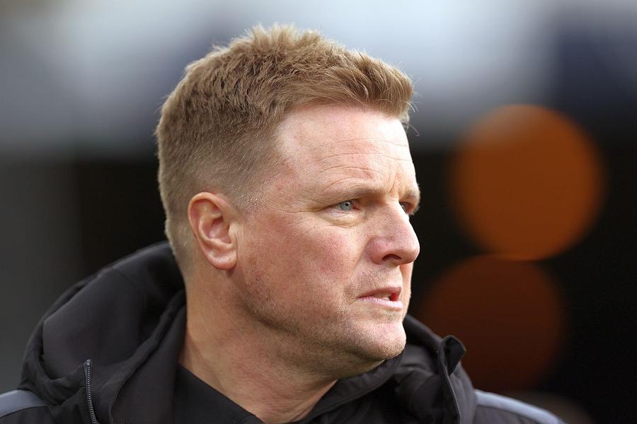 Accidentările îi dau bătăi de cap lui Eddie Howe înainte de Newcastle - Manchester City // foto: Guliver/gettyimages Rezistă Newcastle, vor juca De Bruyne și Drăgușin? » 6 aspecte de urmărit în runda 21 din Premier League