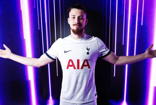 Ionuț Lupescu speră ca Radu Drăgușin să-și păstreze capul pe umeri la Tottenham