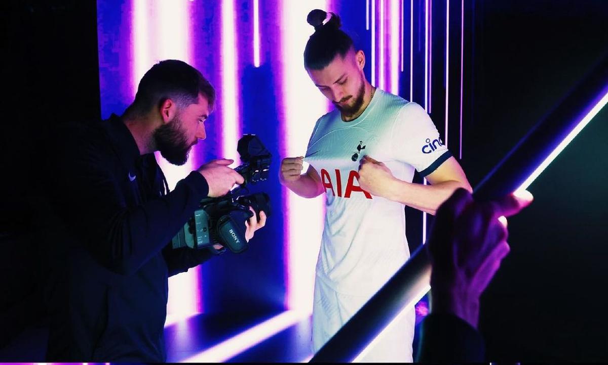 În primul interviu acordat la Tottenham, Drăgușin l-a dat de gol pe Postecoglou: „Asta mi-a spus”