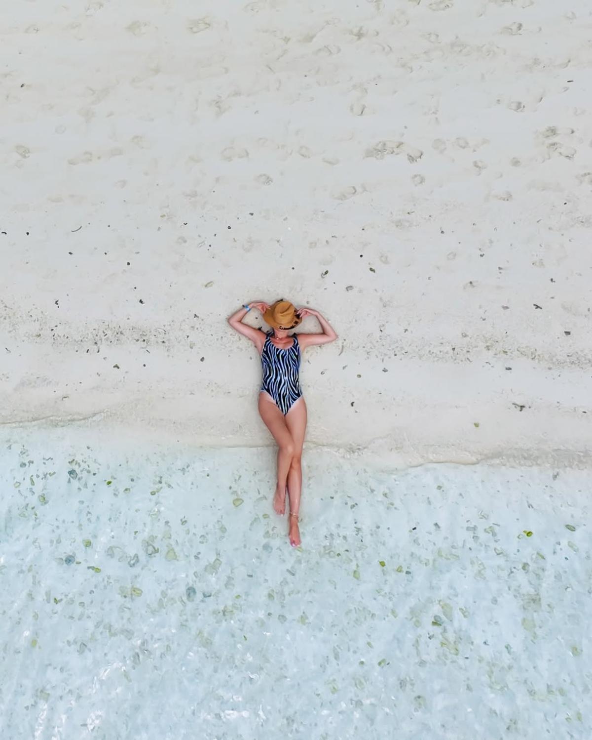 Vacanța Corinei Caragea în Maldive, ruinată » Ce a pățit prezentatoarea știrilor sportive: „E gold doar la buzunar”