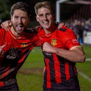 Bucuria jucătorilor de la Sittinbourne după calificarea în turul 5 al FA Trophy / Foto: X Sittinbourne FC