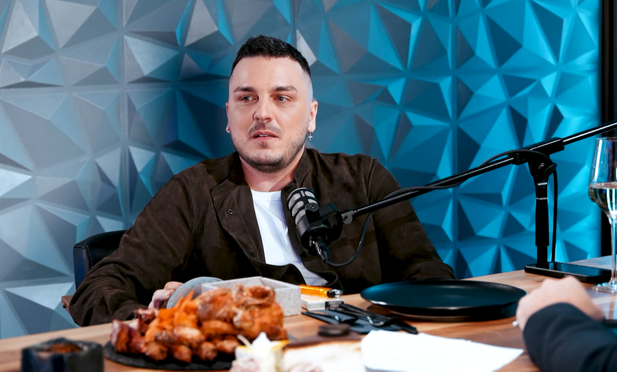 Makaveli, cu ochii în lacrimi vorbind despre mama sa Cel mai controversat influencer al momentului e fiul unui fotbalist de la Jiul și Universitatea Craiova: „E prima oară când o spun! Nu m-a recunoscut, am fost abandonat”