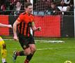 Liam Smith (Sittinbourne), în acțiune în meciul cu Salisbury / Foto: X Sittinbourne FC