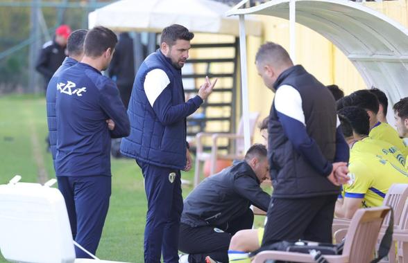 CSKA 1948 - Petrolul: 5 goluri în al doilea amical al echipei lui Mutu » Contribuție la debut pentru vârful din Turcia