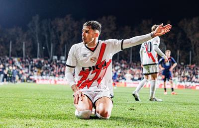 Andrei Rațiu, peste golgheterul lui Atletico » Capitolul la care fundașul lui Rayo Vallecano e în Top 10 în LaLiga