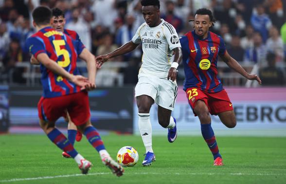 Pentru prima dată în acest secol: show-ul din finalul primei reprize din El Clasico a intrat direct în istorie