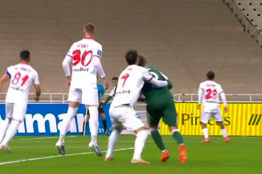 Andrei Ivan a făcut penalty în secunda 30 din Panathinaikos - Panserraikos