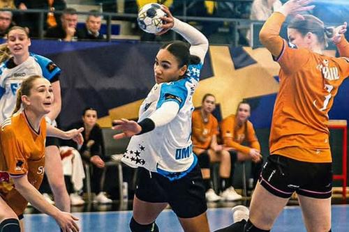 Elizabeth Omoregie în acțiune
