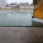 Mesajul de pe tunel, inscripționat în ciment. Foto: Andrei Furnigă, GSP
