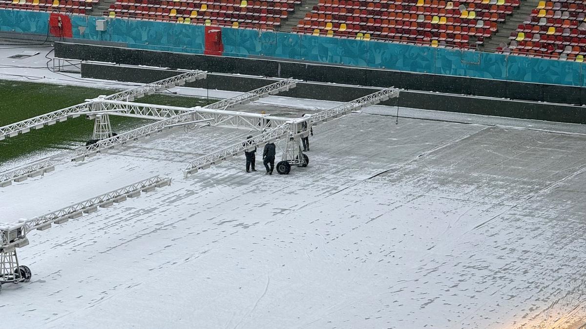 Cum arată Arena Națională după 12 ore de ninsoare! GSP a fost pe cel mai mare stadion al țării cu o săptămână înaintea primului meci oficial din 2026