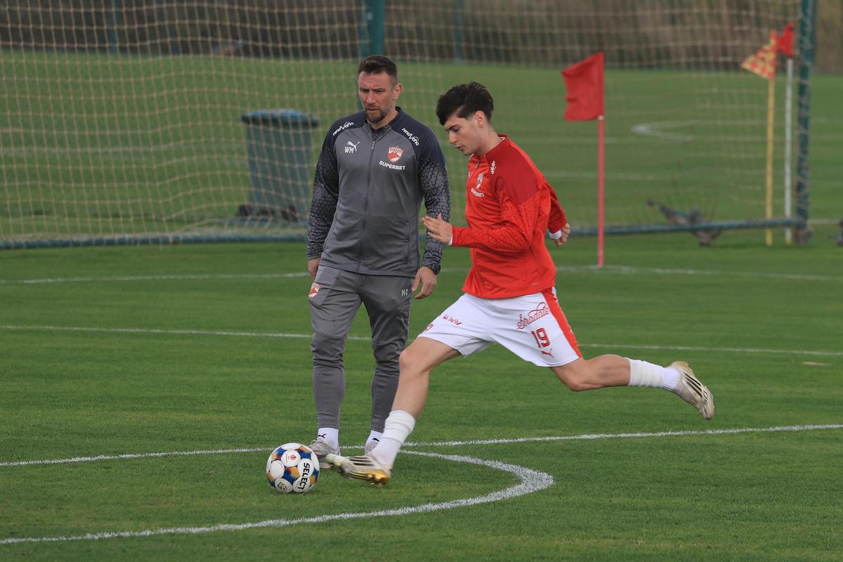 Avertisment pentru rivale: Dinamo câștigă și al doilea test din Antalya
