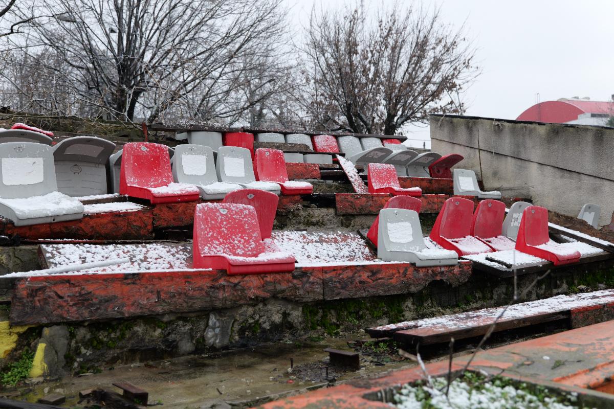 Stadionul Dinamo fierbe pe dinăuntru » Ce au găsit reporterii GSP, la ultima tură înainte de demolare. „A fost izvor de sănătate”, acum ascunde detalii șocante