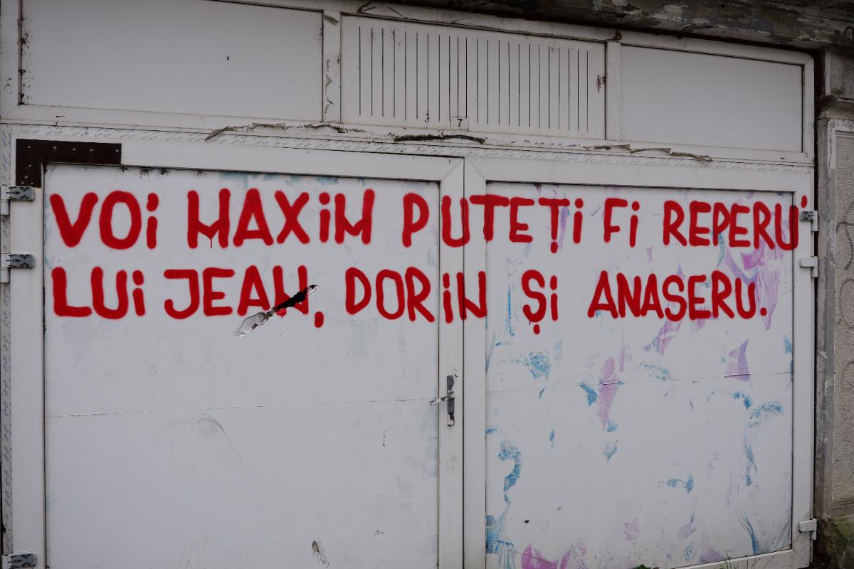 Stadionul Dinamo fierbe pe dinăuntru » Ce au găsit reporterii GSP, la ultima tură înainte de demolare. „A fost izvor de sănătate”, acum ascunde detalii șocante