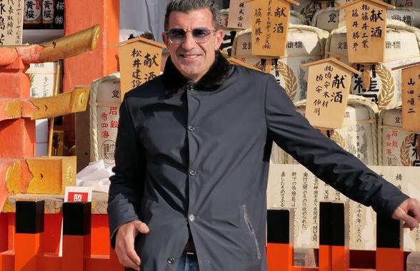 Luis Figo, ca Ianis Hagi! » Cât costă ochelarii fostului internațional portughez