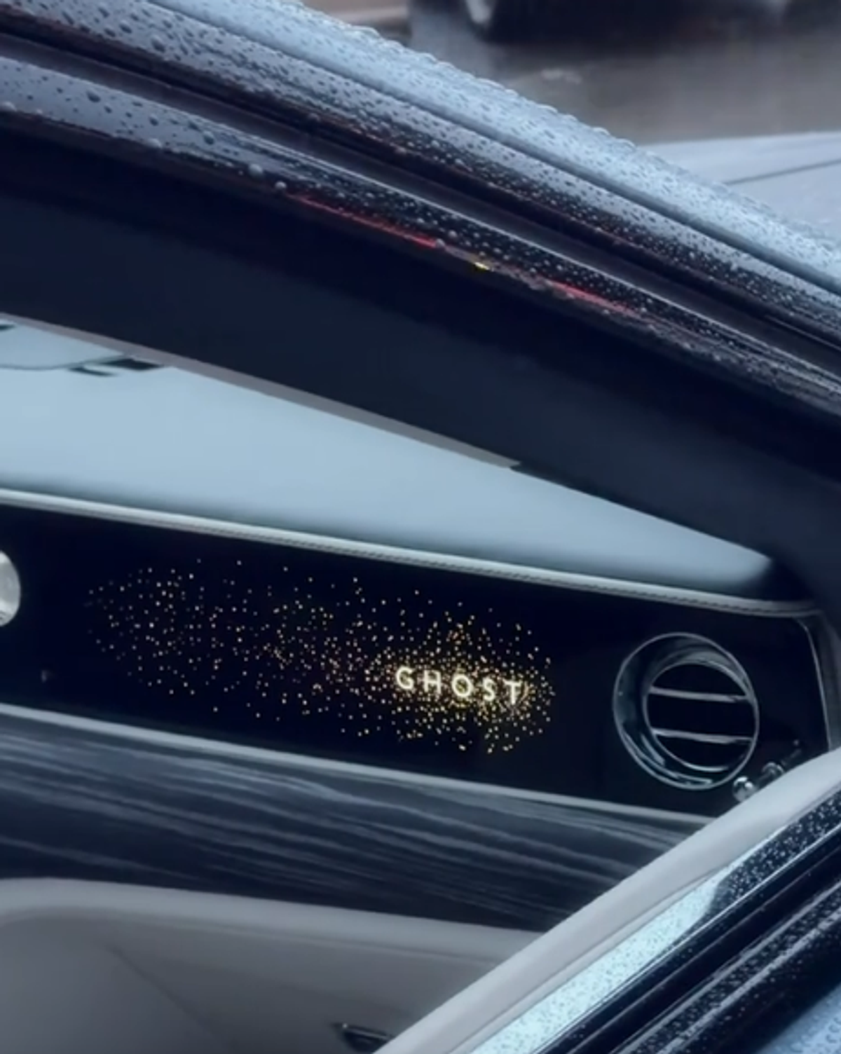 Rolls-Royce Ghost, mașina lui Adrian Mititelu junior