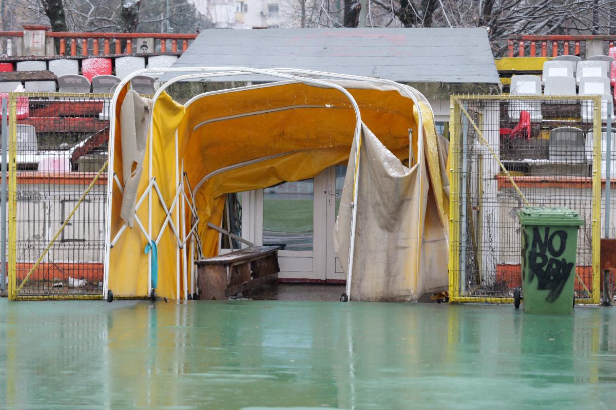 Stadionul Dinamo fierbe pe dinăuntru » Ce au găsit reporterii GSP, la ultima tură înainte de demolare. „A fost izvor de sănătate”, acum ascunde detalii șocante