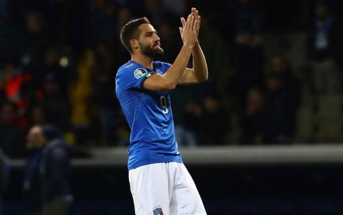 Pavoletti a fost transferat de Cagliari cu 9,8 milioane de euro în iulie 2017 de la Napoli, care plătise doar cu 6 luni mai devreme 18 milioane Foto: Guliver/GettyImages