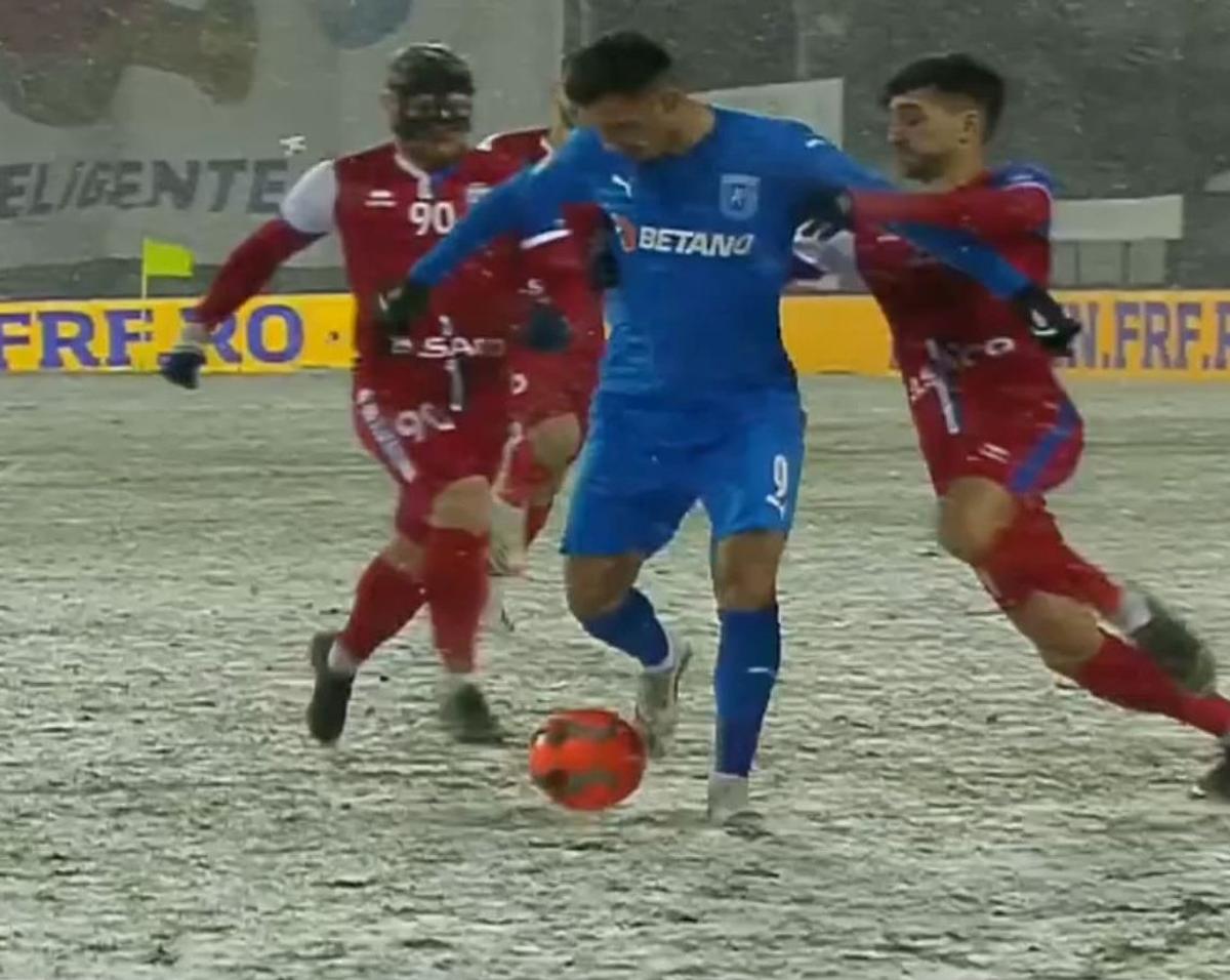 Penalty după câteva secunde în Botoșani - Craiova! Bîrsan le-a refuzat eronat o lovitură de pedeapsă gazdelor