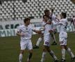 Ionuț Mazilu și Costin Lazăr sărbătoresc alături de colegii de la Sportul Studențesc reușita atacantului (foto: arhiva GSP)