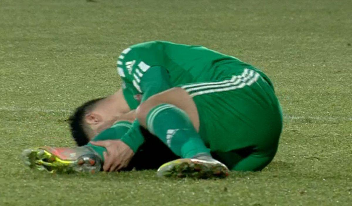 Alexandru Albu, „roșu” în Rapid - Sepsi / FOTO: Capturi @Telekom Sport 1