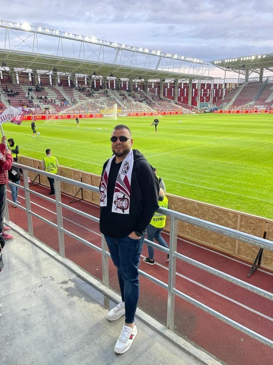 În Giulești se simte ca acasă. Foto: Facebook Declarație de dragoste impresionantă: „Îmi doresc mai mult să câștige Rapid Liga Campionilor decât să am eu darul vederii!”