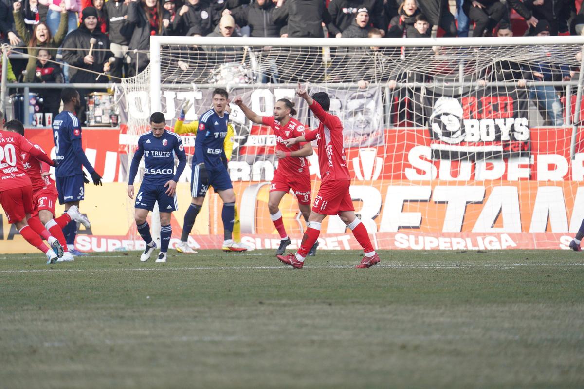 UTA Arad - FC Botoșani 3-1: prima victorie pentru gazde în Superliga după 5 luni și 14 meciuri!