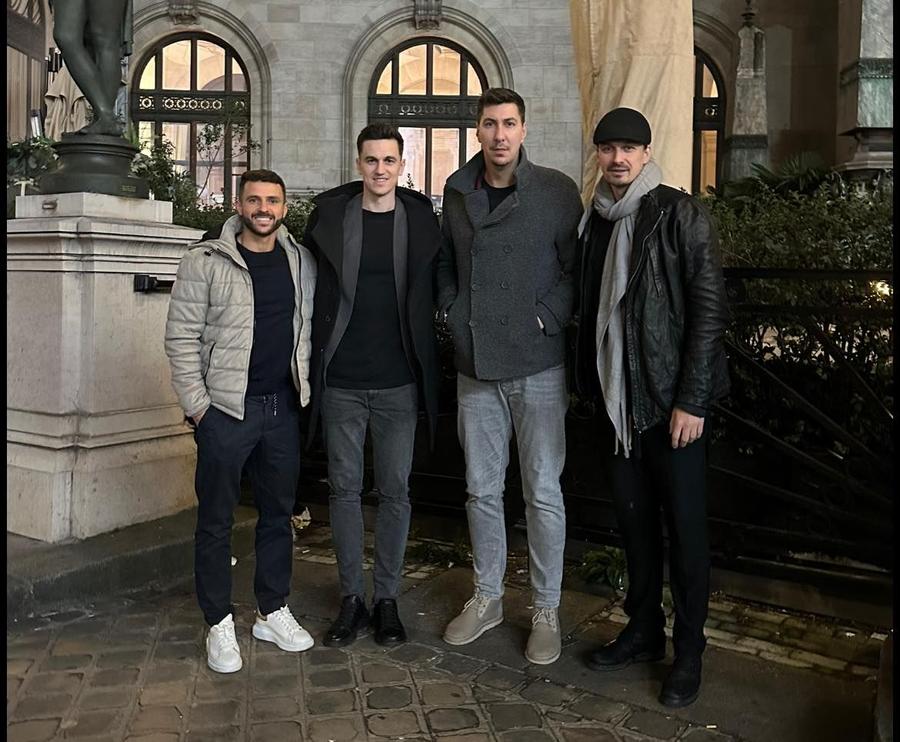 Junior Moraes, Florin Gardoș, Costel Pantilimon și Lukasz Szukala Provocare lansată de Florin Gardoș: „Ai o bere dacă recunoști fotbalistul din stânga imaginii!”