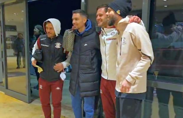Vedetele Rapidului s-au distrat în Gruia » Cum i-a surprins reporterul GSP în Gruia după victoria cu CFR Cluj: „Petrescu mai lipsea!”
