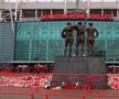 Denis Law, comemorat de fanii Manchester United