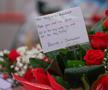 Denis Law, comemorat de fanii Manchester United