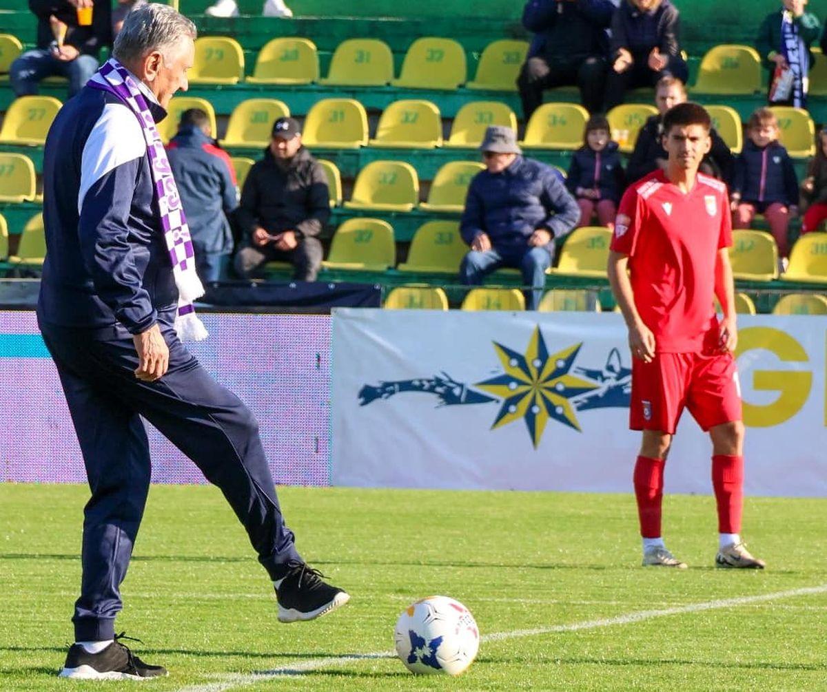 Vasile Stan, portarul de legendă al lui FC Argeș, titular în „dubla” cu Real Madrid