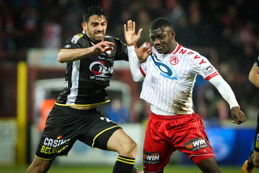 Khadim Rassoul (n.r. în alb) // foto: Imago Două achiziții la UTA: fotbalistul de națională cotat la un milion de euro a ajuns sub comanda lui Rednic