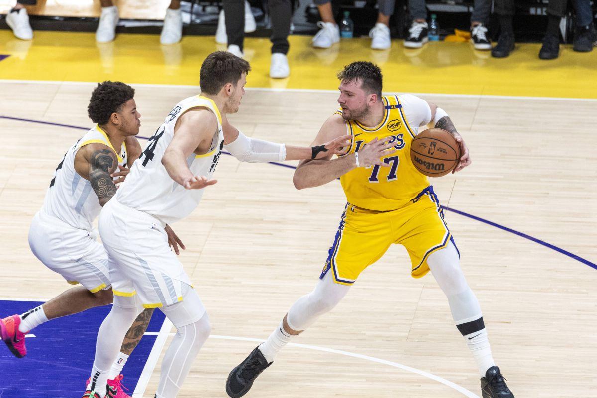 Luka Doncic a debutat fantastic la Los Angeles Lakers și l-a obligat pe LeBron să asculte hitul momentului în Serbia: „Am o singură viață”
