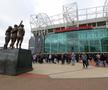Denis Law, comemorat de fanii Manchester United