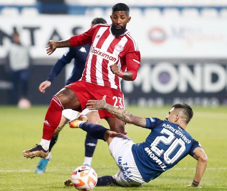 Simos Roumpoulakou a jucat și-n liga elenă, ultima oară la Ionikos, în meciurile cu Oly, cu PAOK și cu celelalte forțe ale Greciei „Dimitris Pelkas e principalul pericol dinspre PAOK” » A jucat în România, dar ține cu grecii și spune că echipa lui Răzvan ar putea avea o surpriză pe Toumba