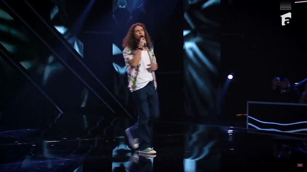 Eric Ogăraru, fiul lui George Ogăraru, a cântat impresionat juriul de la X Factor