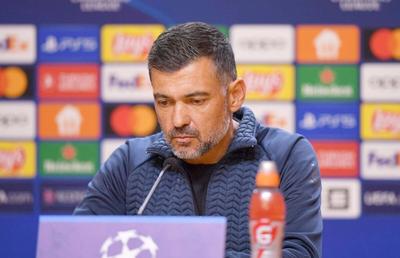 Feyenoord - AC Milan: Feyenoord și-a concediat antrenorul cu două zile înaintea partidei cu AC Milan